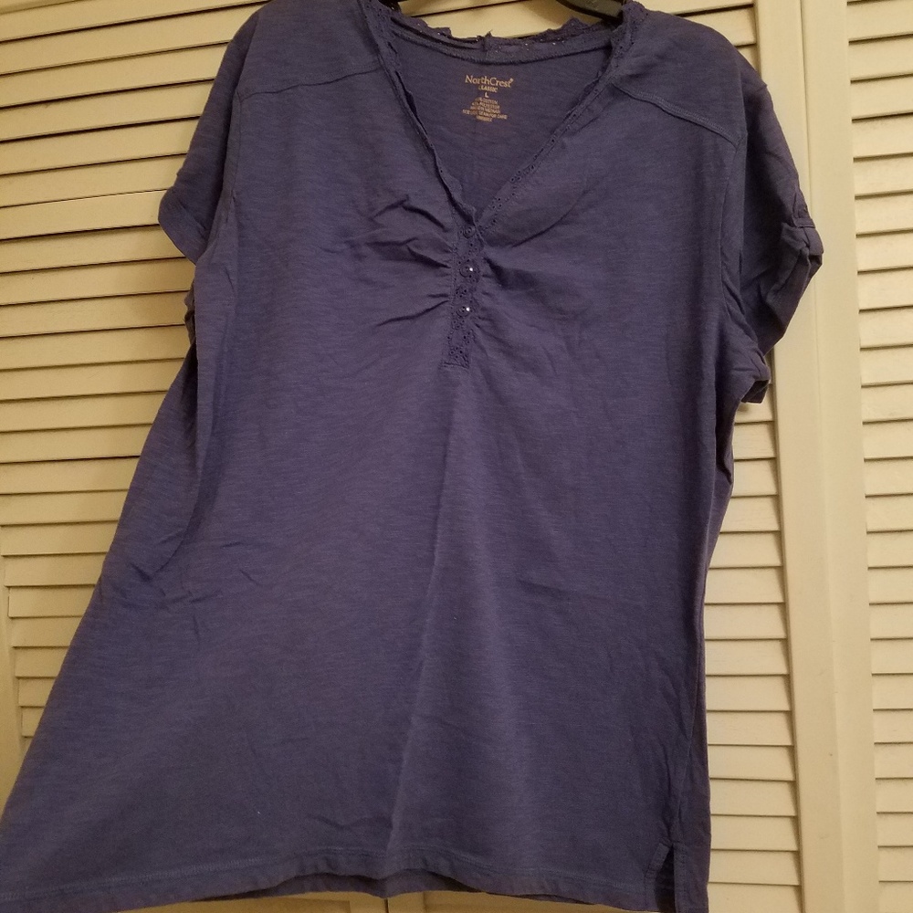 🍁 Blue top - Picture 2 of 3
